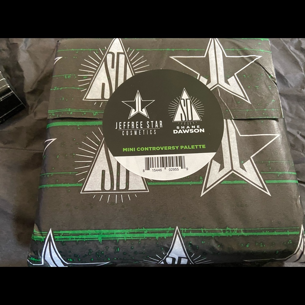 Jeffree Star Mini Controversy Palette